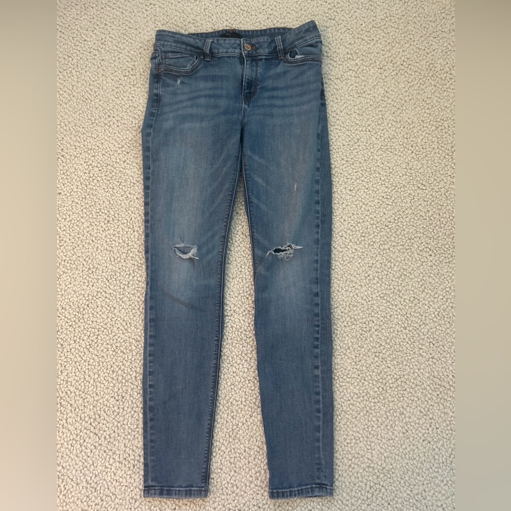 White House Black Market - Distressed Stretchy Skinny Jeans - Size 6